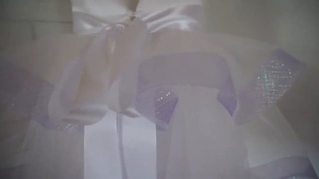 Пышное нарядное белое платье