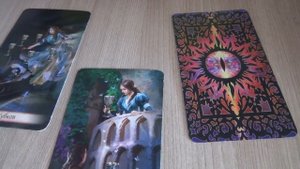 Кто обо мне мечтает, думает?  Гадание на таро