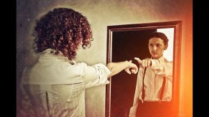 Почему в зеркалах во сне чужое отражение?Загрузка в чужие тела во сне