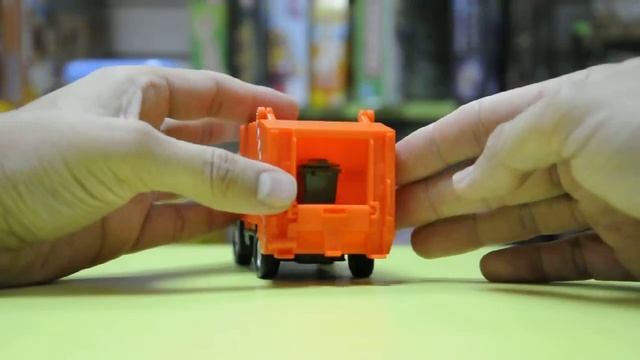 Мусоровоз Горсвет с баком для мусора 130155 смотреть онлайн