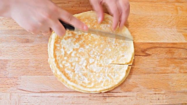 Салат с курицей, яичными блинчиками и кукурузой смотреть онлайн