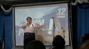 Татьяна Верходанцева исполняет песню "Собирайте счастье, как цветы" Марины Соболевой