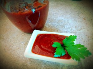 Грузинский соус из томатной пасты.