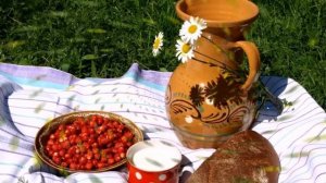 ТАМ, ЗА СИНЕЙ РЕЧКОЙ