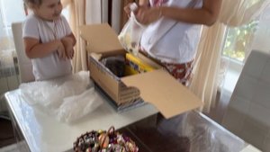 232Переезд в Россию. Распаковка посылки из Тюмени ! Трогательно и приятно. Ялуторовск, Сибирь