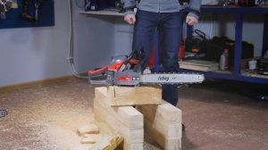 Первый запуск бензопилы (Как подготовить к работе цепную бензопилу)