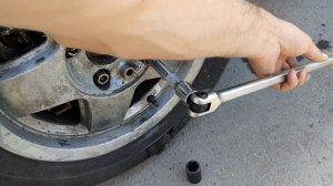 Как открутить гайку с сорванными гранями