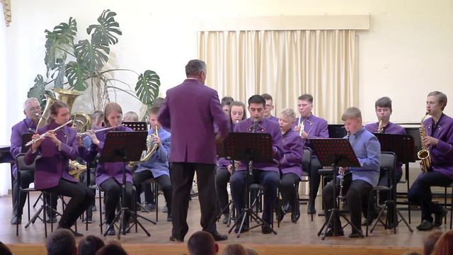 15_Вступление к кинофильму Два капитана, исп. Духовой оркестр Бревис, рук. Ю. В. Афонин