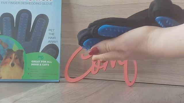 True Touch перчатка для вычесывания шерсти животных смотреть онлайн
