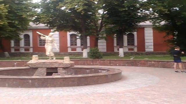 Памятник Наталке Полтавке смотреть онлайн