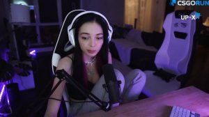 СТРИМЕРША СПАЛИЛАСЬ