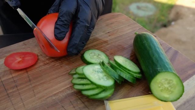 Бургеры со свиной вырезкой на газовом гриле B-fire. Готовим прямо на выставке Open Village.