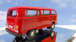 Revell easy-click system VW T2 B 360° Ansicht