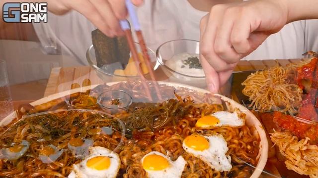 ASMR MUKBANG 짜파게티 & 팽이 버섯 & 떡볶이 BLACK BEAN NOODLES & FRIED MUSHROOM & TTEOKBOKKI EATING SOUND!