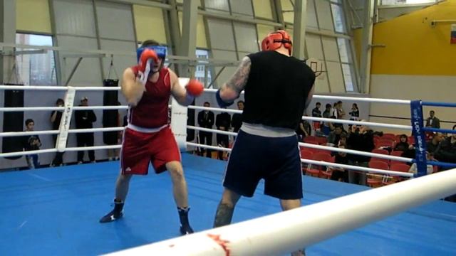 26.11.11 Богданов Александр, красный угол, 2й раунд смотреть онлайн