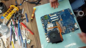 Разбор и чистка ноутбука Acer aspire 5738z