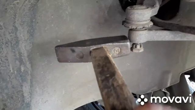 Как заменить наконечник рулевой тяги на Лада Гранта смотреть онлайн