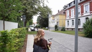 SONY a6000 - BUY Sony 16-50mm KIT LENS or Sony 50mm f1.8 OSS for APS-C Portrait Photography? [2022]