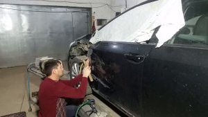 Спотерные работы... рихтовка двери.