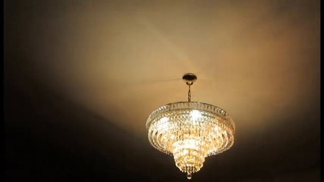 Люстра для зала
