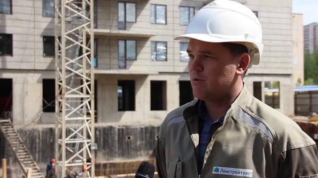 Строители Нью-Тона возводят подземный паркинг смотреть онлайн