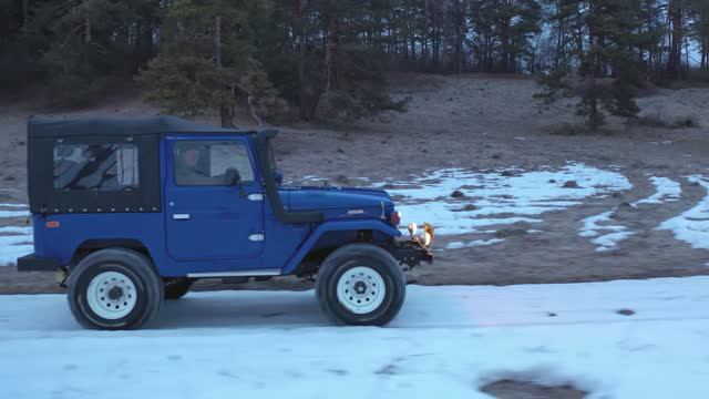 Toyota Land Cruiser (J40) смотреть онлайн