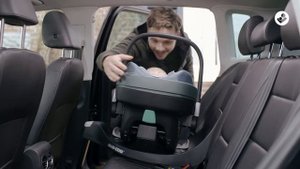 Автокресло группы 0+ (0–13кг) Maxi-Cosi Pebble Pro 360°