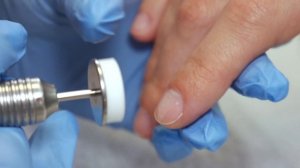 Полировка ногтей биовоском.