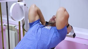 Разгибание рук на трицепс в тренажере