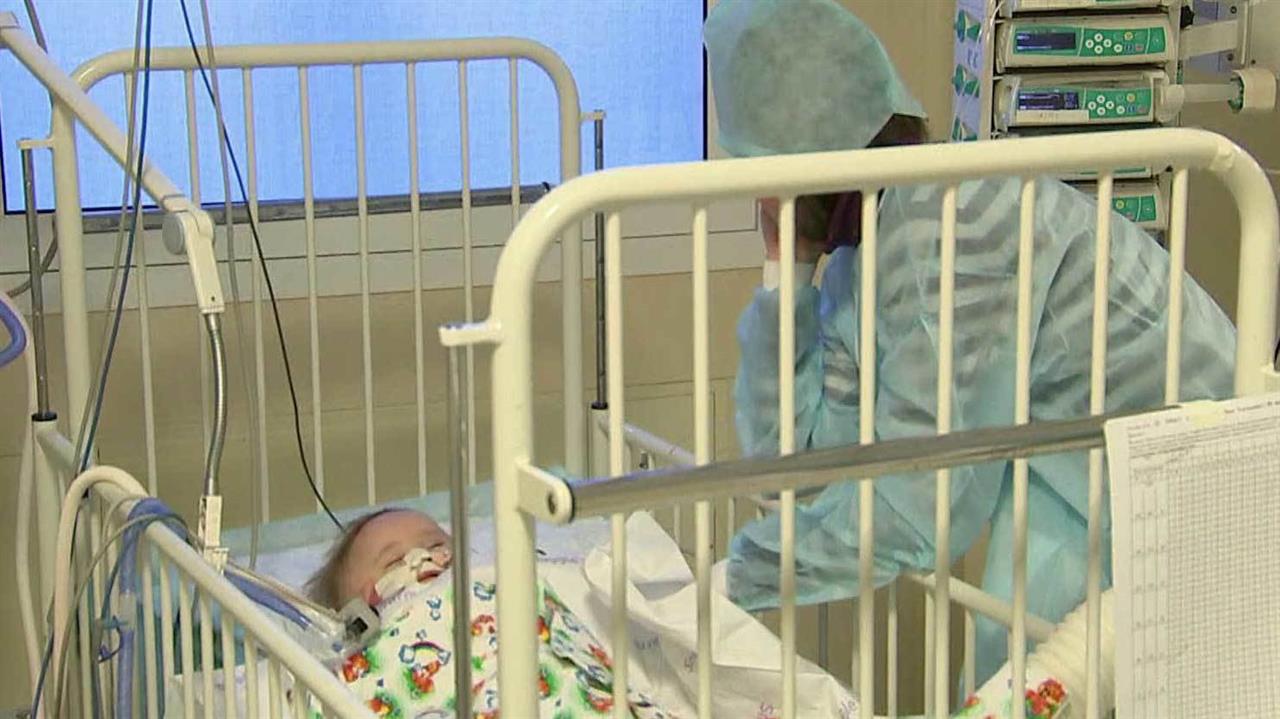 Пять человек остаются в больницах после обрушения подъезда жилого дома в Магнитогорске