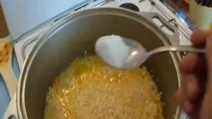 Готовим плов с айвой