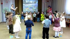 "Танец в кругу" / малыши/ Евтодьевой Аллы