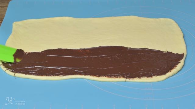 Wool Roll Bread，Slinky Bread, unique shaping method