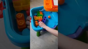 Развивающий столик PlayGo 2 в 1 лягушки