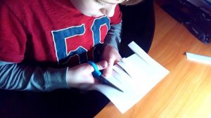 Как обычный человек может пролезть в лист А4