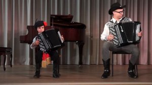 Перевоз Дуня держала