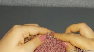 Шапка спицами узором Ромбы