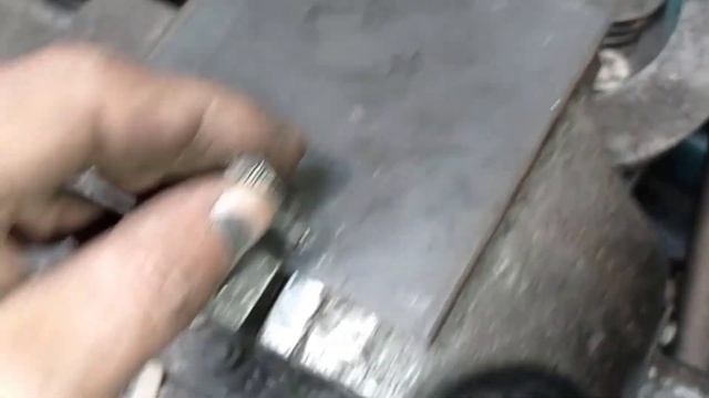 Сверление болта по центру !!! Немного техники по сверлению. смотреть онлайн