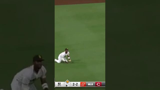 Jurickson Profar Makes A Beautiful Diving Catch