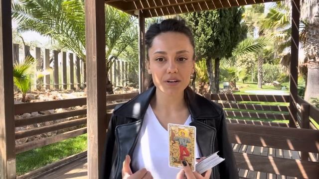 Рената Раевская - Таро прогноз на МАЙ 2022 для всех знаков Зодиака смотреть онлайн
