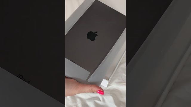 Должгожданная распаковка Ipad??можно убирать фото из вишлиста ?