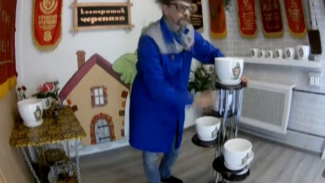 Подставка для цветов из МДФ "Киникса-5" на колёсах смотреть онлайн