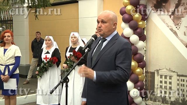 Сергей Цивилев: Мы должны вернуть авторитет и престиж медицинским профессиям смотреть онлайн