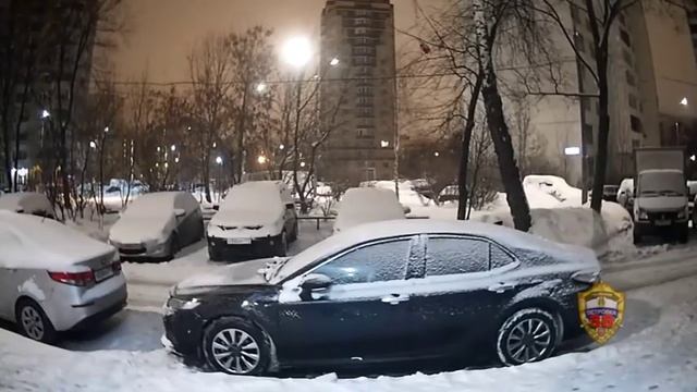 Кража двери из подъезда дома в Зеленограде смотреть онлайн