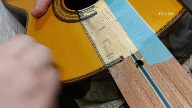 Ремонт трещины в деке гитары
