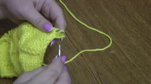 Вяжем красивые тёплые шарфы шахматным рисунком