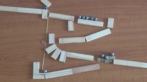 Новое залипательное видео про железные и стеклянные шарики