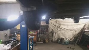 Одна из причин неустойчивости автомобиля на дороге