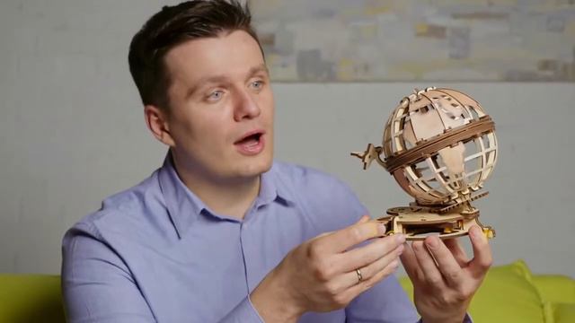 Глобус от UGEARS - Деревянный конструктор, сборная механическая модель смотреть онлайн