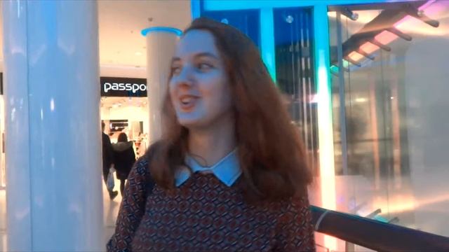 Как мы с Машей читаем названия магазинов)) смотреть онлайн